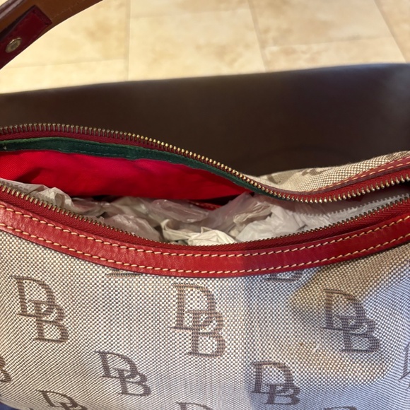 DOONEY & BOURKE JACQUARD DB HOBO HANDBAG AND WALLET - Picture 6 of 6